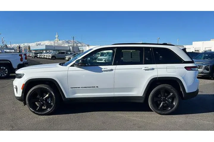 $35984 : Jeep Grand Cherokee 2023 4x4 image 8