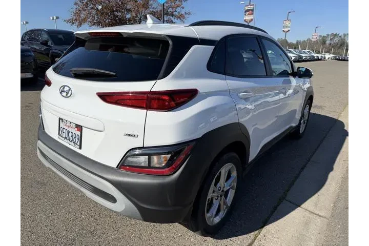 $19991 : Hyundai KONA 2023 AWD SEL 4d image 5