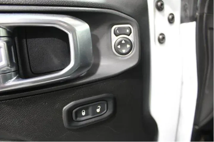 $37981 : Jeep Wrangler 2024 4x4 Willy image 7