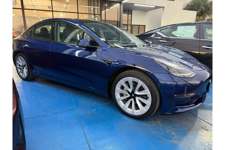 $2000 : Tesla Model 3 Long Range image 6