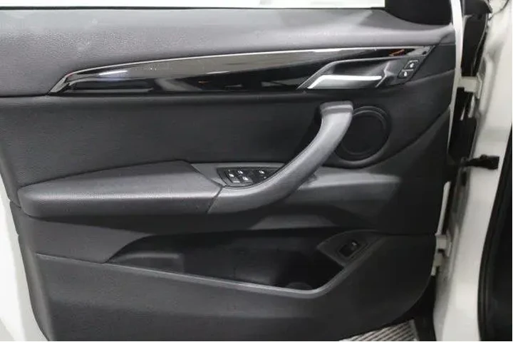 $18958 : BMW X1 2019 sDrive28i 4dr Sp image 3