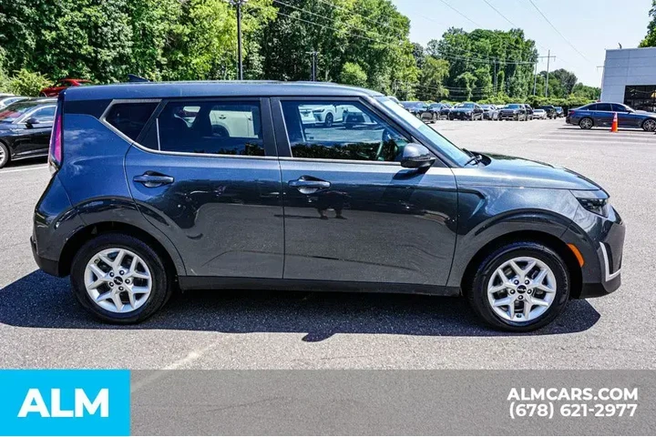 $15420 : Kia Soul 2023 LX 4dr Crossov image 9