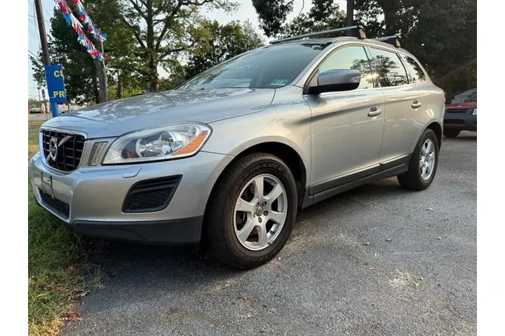 $7999 : 2011 XC60 image 3