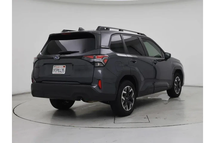 $30998 : Subaru Forester 2025 AWD Pre image 8
