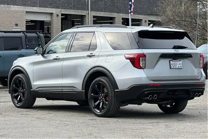 $40000 : Ford Explorer 2022 AWD ST 4d image 6