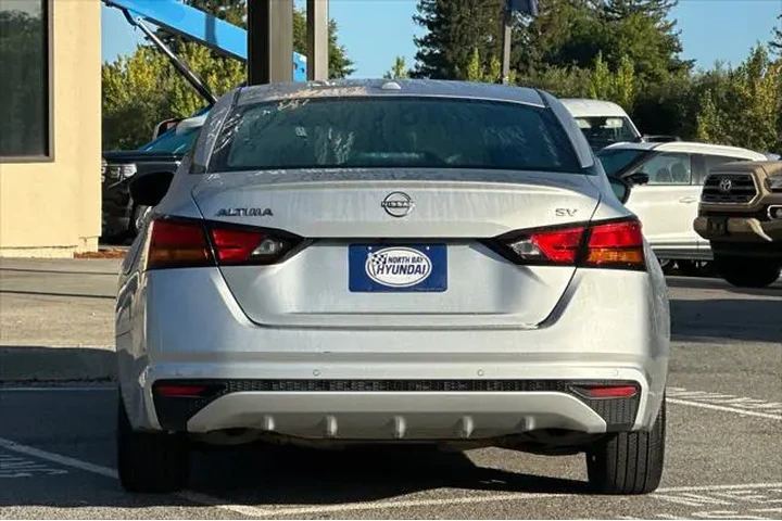 $19490 : Nissan Altima 2024 2.5 SV 4d image 5