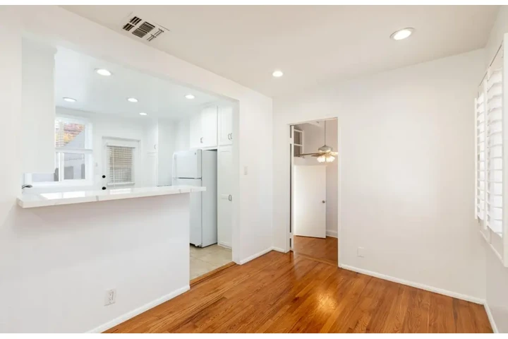 $2480 : 3Bed 2Bath in West Adam’s LA image 3