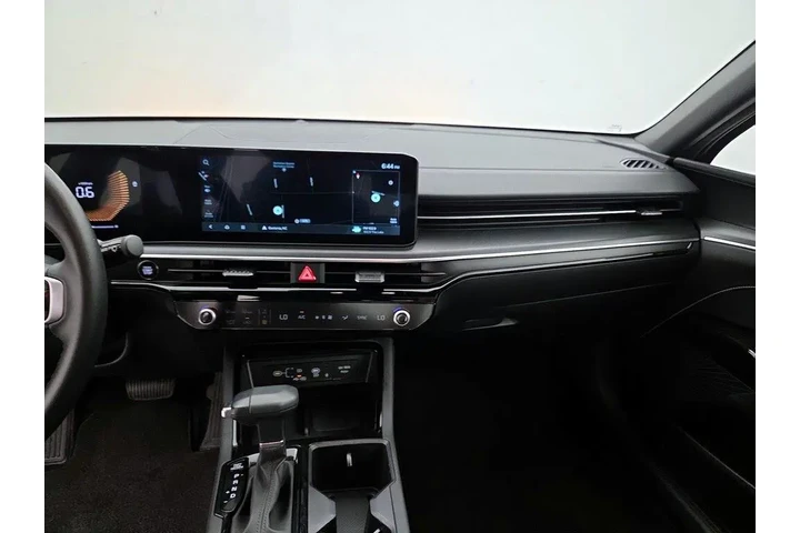 $29998 : Kia K5 2025 GT-Line 4dr Seda image 9