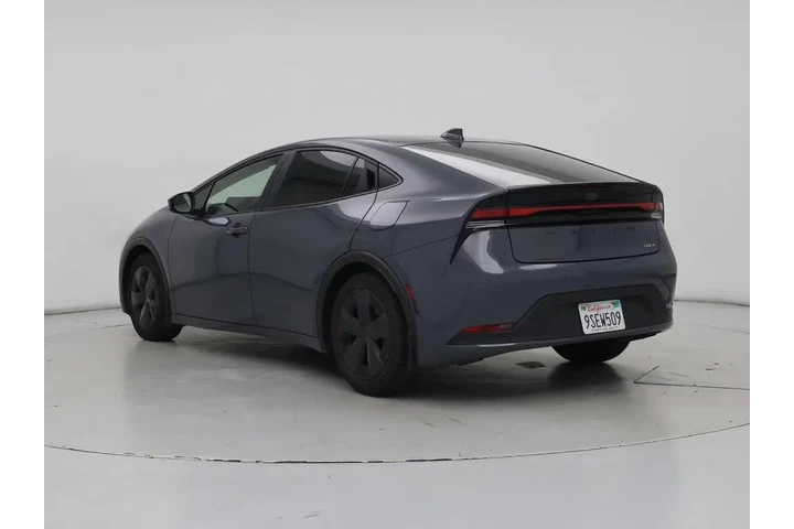 $29998 : Toyota Prius 2024 LE 4dr Hat image 2