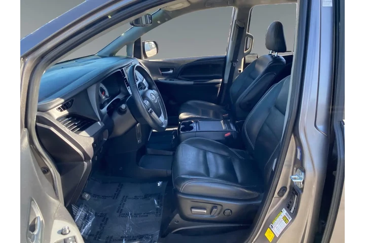 $31951 : Toyota Sienna 2020 SE 8-Pass image 10