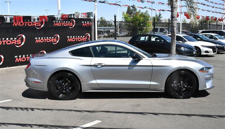 $25998 : Mustang EcoBoost Coupe 2D image 9