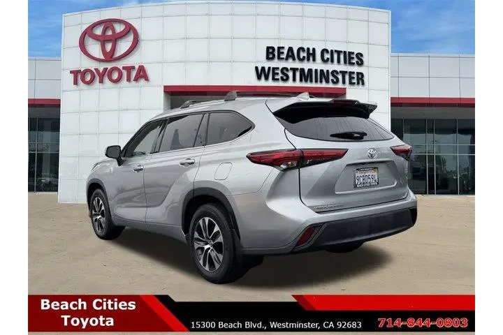 $36303 : Toyota Highlander 2022 XLE 4 image 4