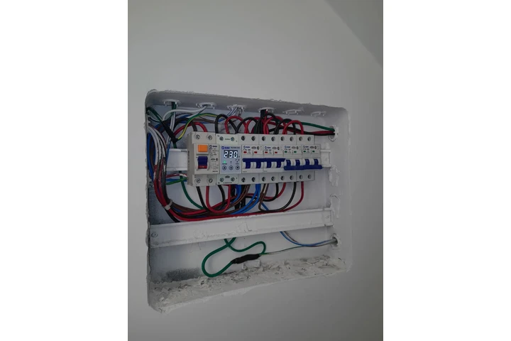 Servicio Eléctrico Profesional image 3