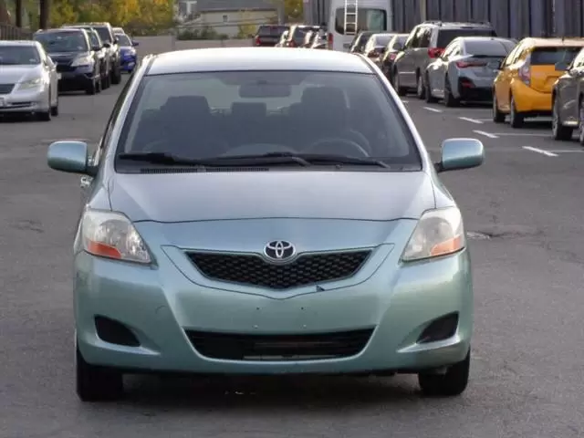 $7800 : 2010 Yaris image 3