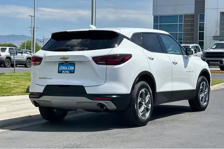 $29995 : Chevrolet Blazer 2025 AWD LT image 2