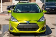 2016 Prius c One thumbnail