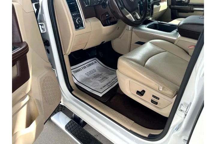 2017 RAM 2500 Laramie Mega Ca image 10
