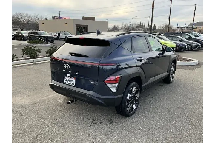 $21992 : Hyundai KONA 2025 AWD SEL 4d image 3