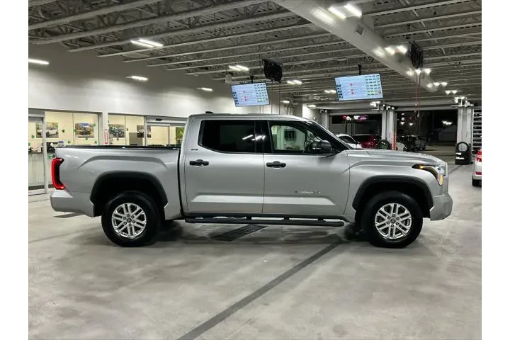 $39515 : Toyota Tundra 2022 4x4 SR5 4 image 9