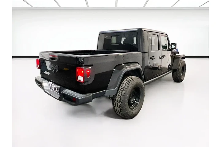 $25998 : Jeep Gladiator 2022 4x4 Will image 4