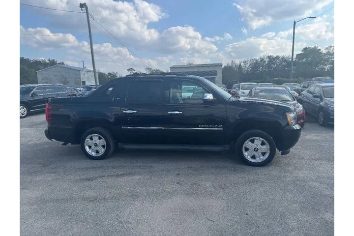 $11297 : 2012 Avalanche LTZ image 5