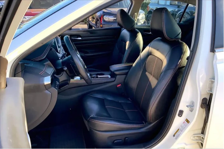 $12991 : Nissan Altima 2022 2.5 SR 4d image 7