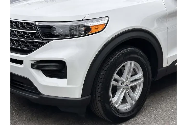 $35990 : Ford Explorer 2024 AWD XLT 4 image 5