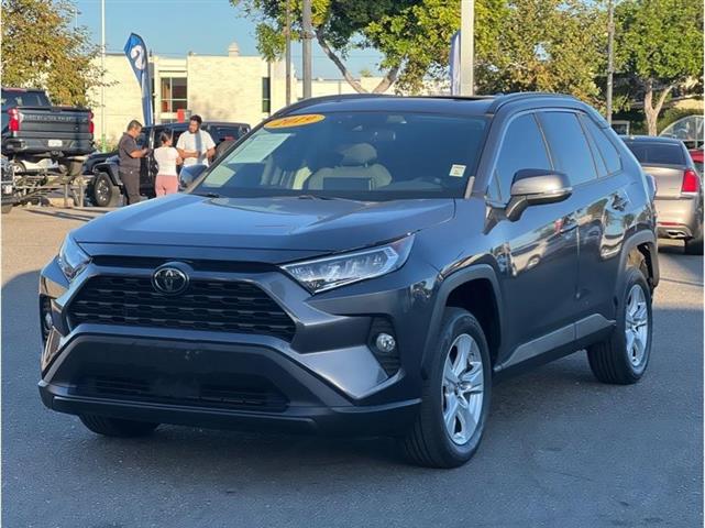 2019 Toyota RAV4 XLE Sport image 2