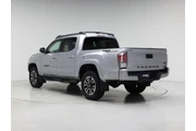 $35998 : Toyota Tacoma 2022 4x2 TRD S thumbnail
