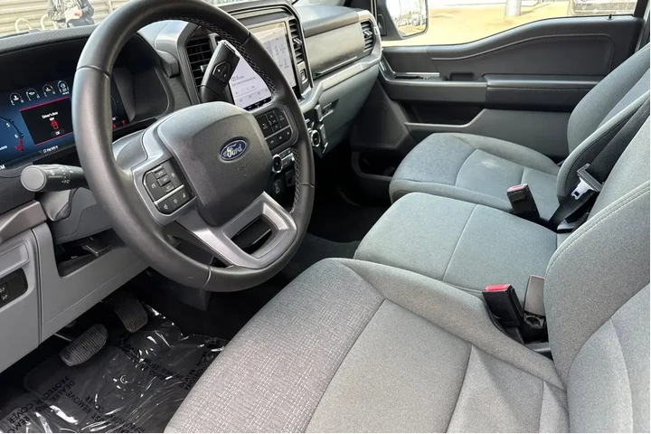 $39999 : Ford F-150 2025 4x4 XLT 4dr image 10