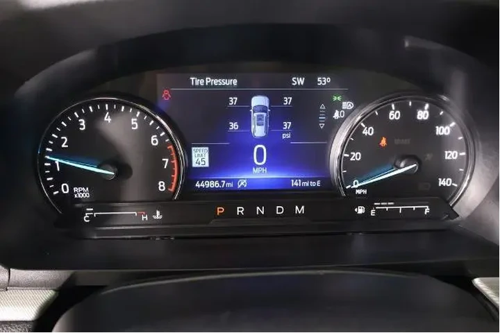 $22242 : Ford Explorer 2020 AWD XLT 4 image 4