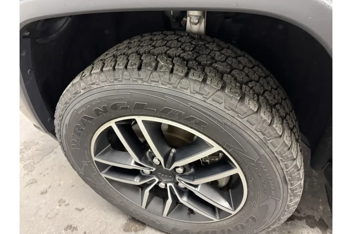 $24962 : Jeep Grand Cherokee 2021 4x4 image 9