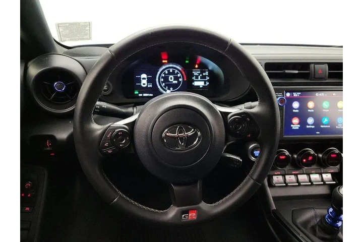 $27998 : Toyota GR86 2023 2dr Coupe 6 image 10