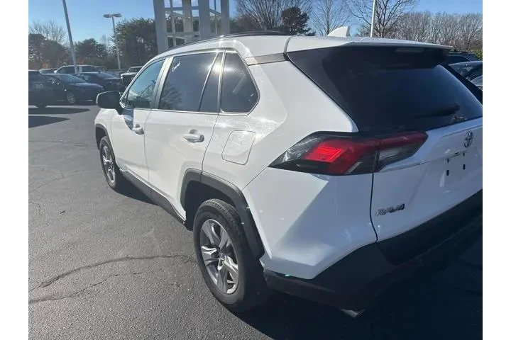 $26773 : Toyota RAV4 2024 XLE 4dr SUV image 6