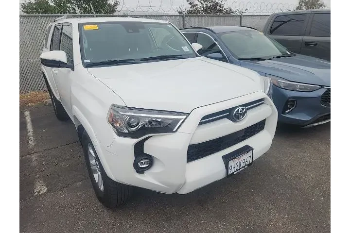 $38991 : Toyota 4Runner 2023 4x2 SR5 image 1