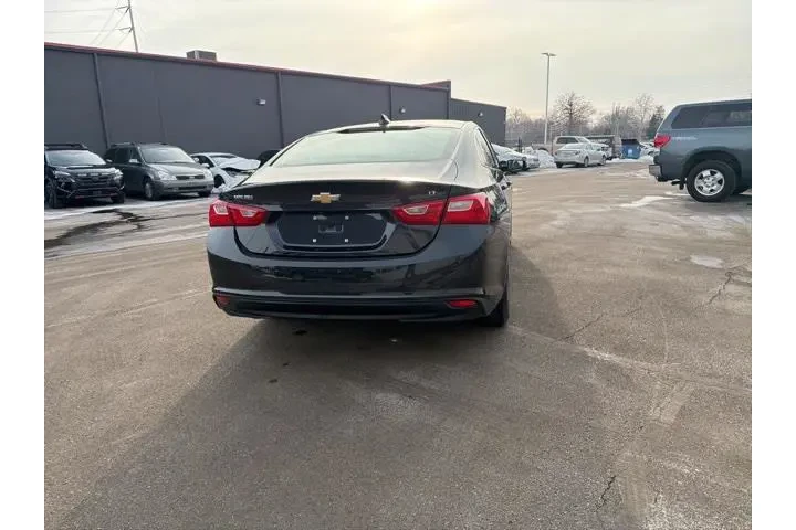 $17980 : Chevrolet Malibu 2023 LT 4dr image 10