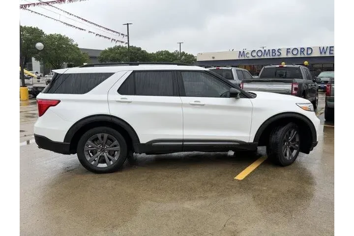 $32589 : Ford Explorer 2024 XLT 4dr S image 4