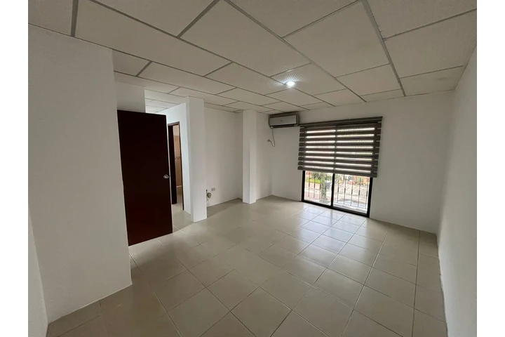 $750 : Casa en alquiler Villa Club-Lu image 8