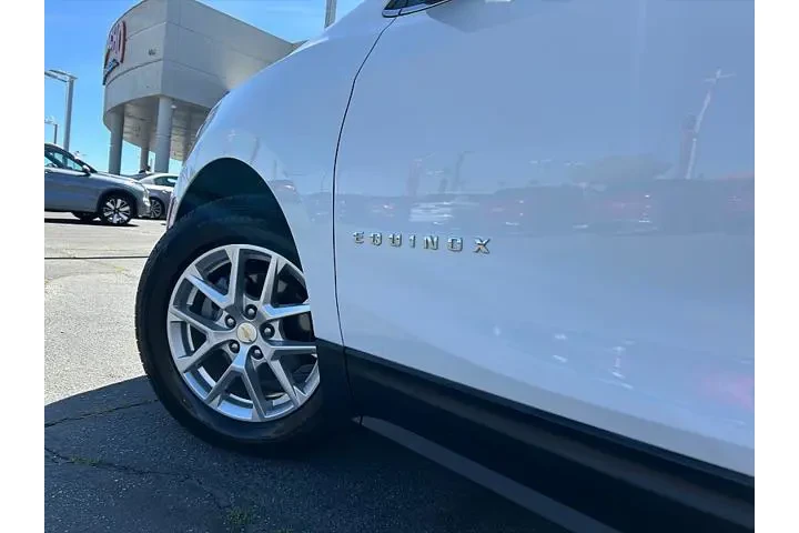 $21030 : Chevrolet Malibu 2024 LT 4dr image 9