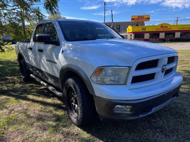 $13495 : 2011 RAM 1500 image 3