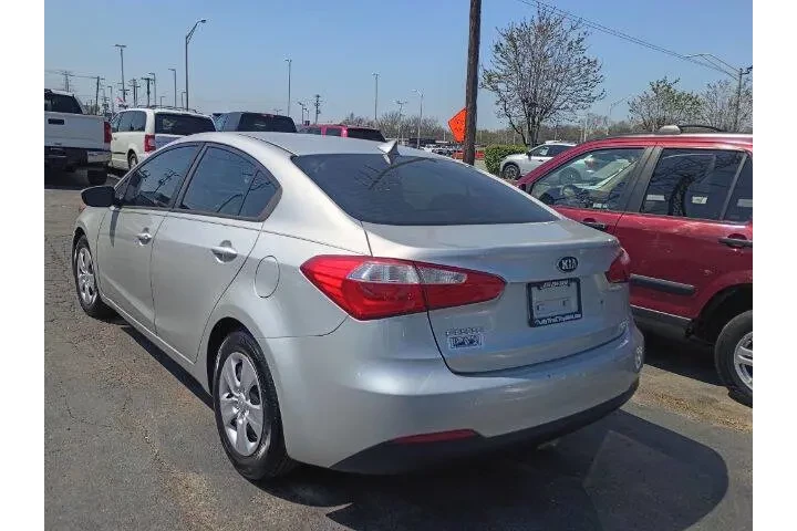 $8550 : 2015 Forte image 6