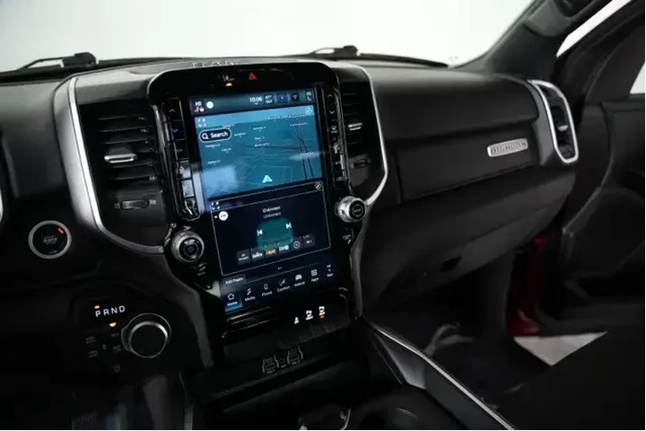 $37486 : Ram 1500 2025 4x4 Big Horn 4 image 8