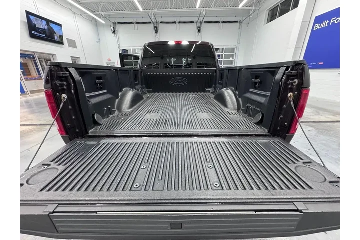 $22777 : Ford F-150 2018 4x4 King Ran image 9