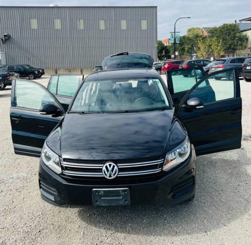 $7899 : 2012 Tiguan S 4Motion image 4