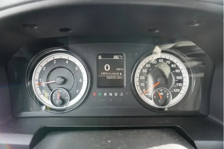 $24288 : Ram 1500 Classic 2019 4x2 Lo image 10