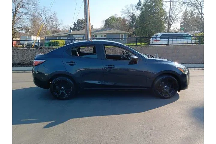 $13995 : Toyota Yaris iA 2017 4dr Sed image 3