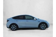 $29380 : Tesla Model Y 2023 AWD 4dr C thumbnail