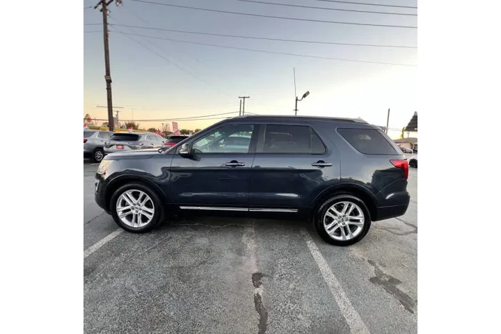 $17999 : 2017 Explorer XLT image 10