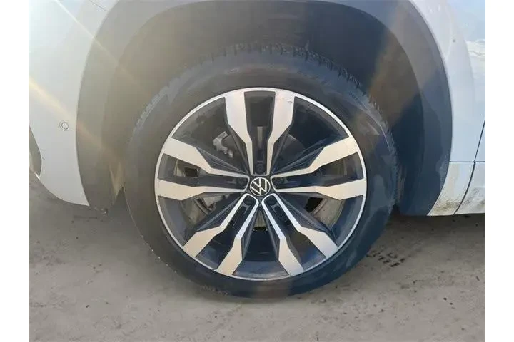 $27588 : Volkswagen Atlas Cross Sport image 10