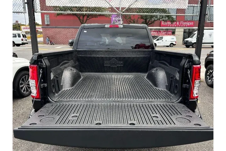 $31877 : Ram 1500 2021 4x4 Big Horn 4 image 10